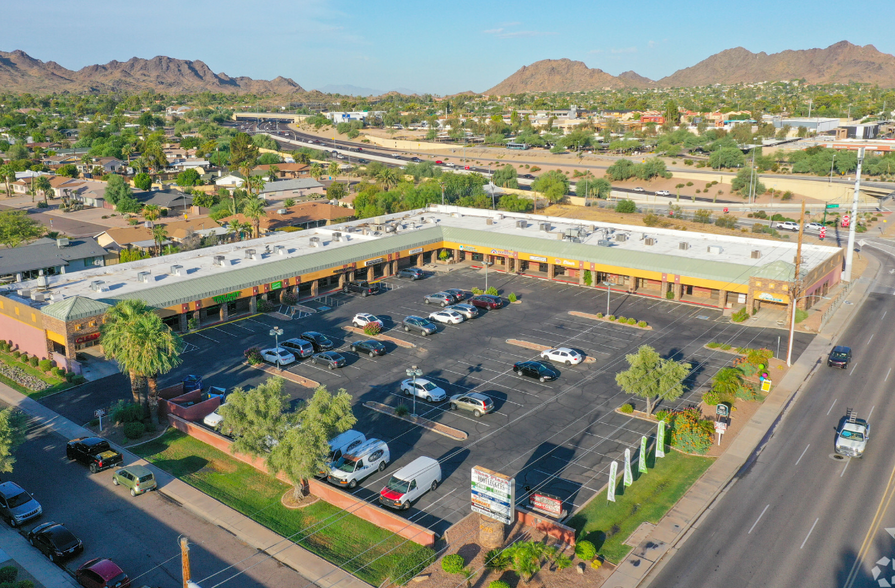 3375 E Shea Blvd, Phoenix, AZ à louer - Photo principale – Image 1 sur 24
