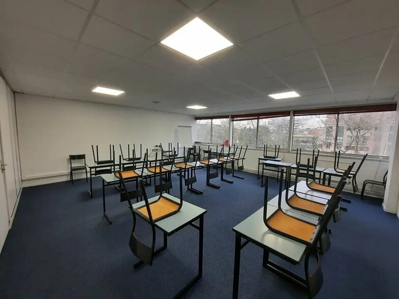 Bureau dans Rouen à louer - Photo de l’immeuble – Image 2 sur 11