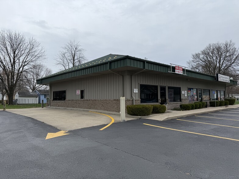 304 S Obannon St, Raymond, IL à louer - Photo de l’immeuble – Image 3 sur 34