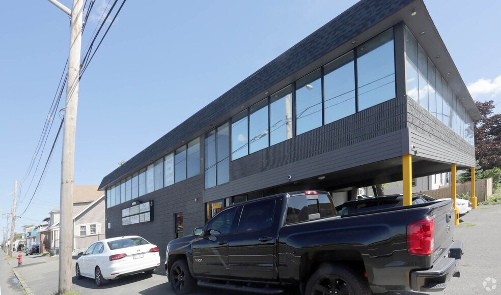 1048 N Shore Dr, Revere, MA à louer - Photo de l’immeuble – Image 2 sur 2