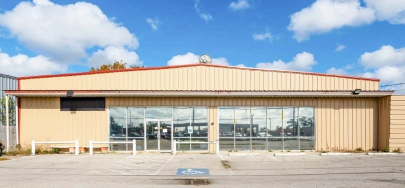 2825 Spencer Hwy, Pasadena, TX à vendre - Photo de l’immeuble – Image 2 sur 3