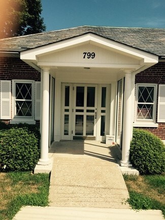 Plus de détails pour 799 Rt-25a, Rocky Point, NY - Bureau à vendre
