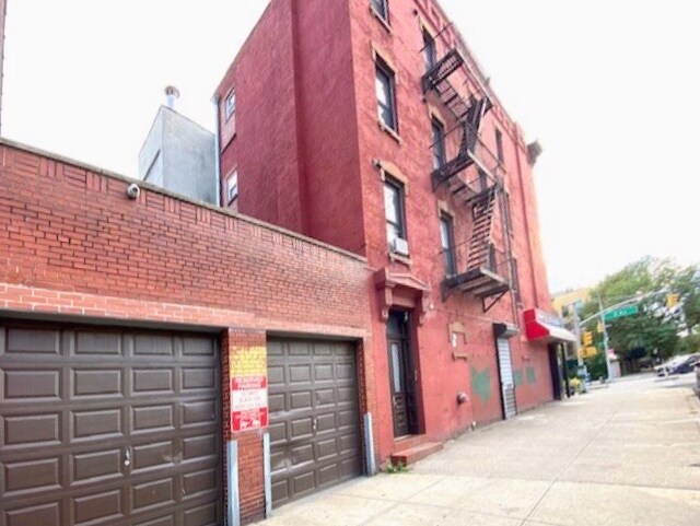 2296 2nd Ave, New York, NY à vendre - Photo de l’immeuble – Image 3 sur 24