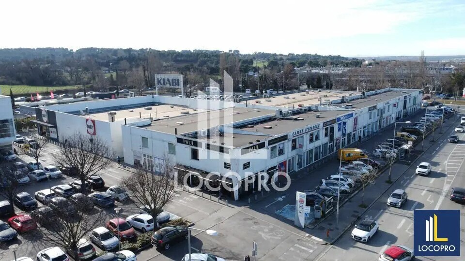 Local commercial dans Aix-en-Provence à louer - Photo de l’immeuble – Image 3 sur 5