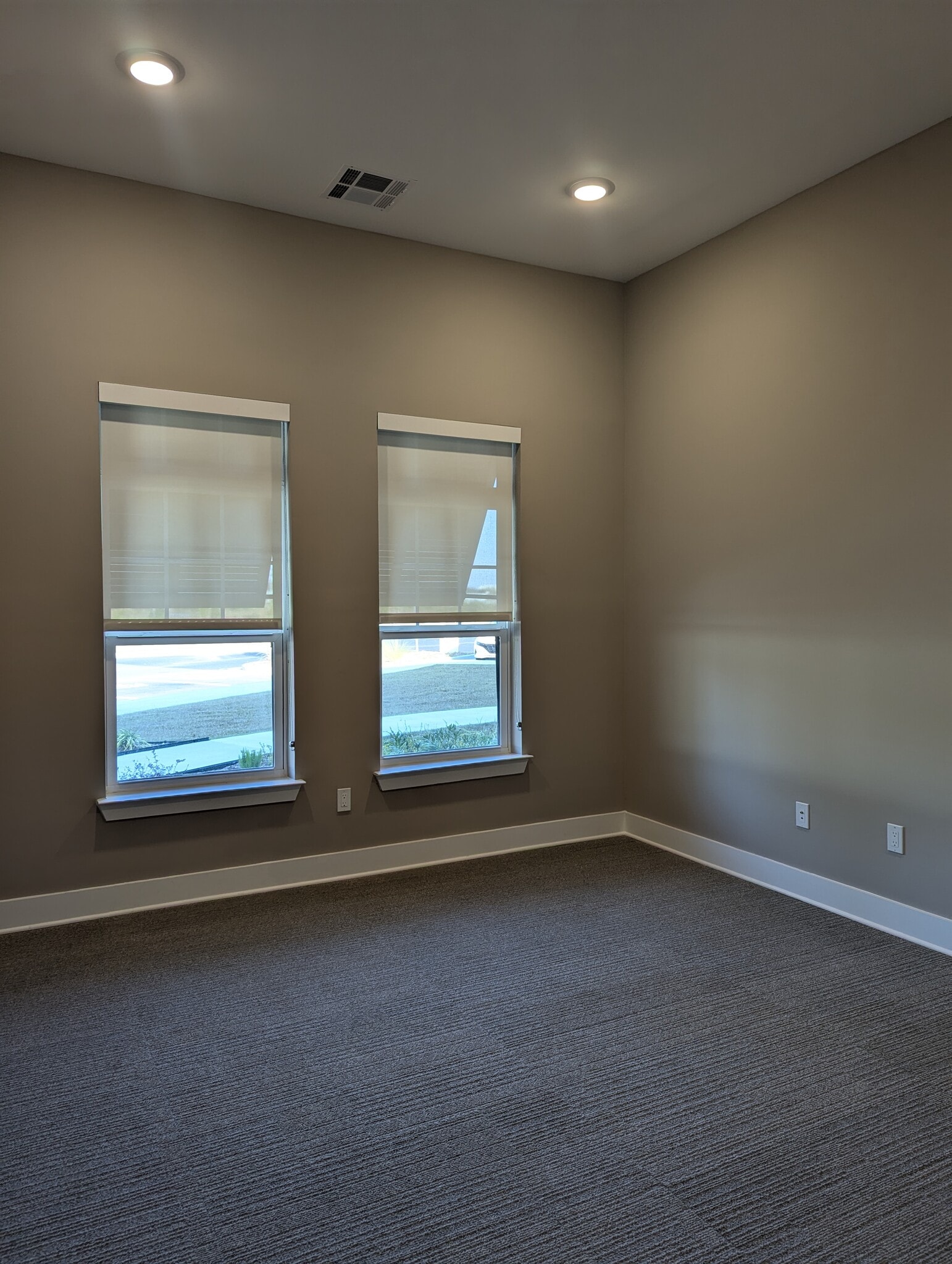 1000 Brunswick Cir, Brunswick, GA à louer Photo intérieure– Image 1 sur 1