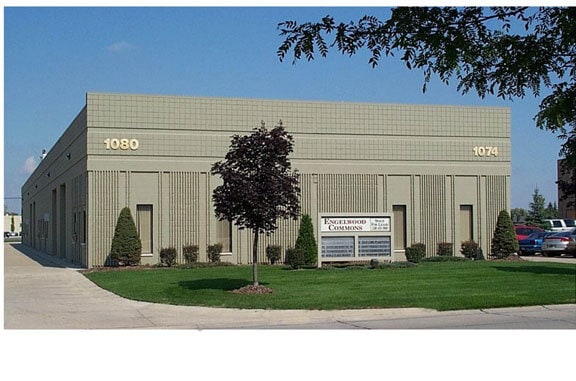 1074-1080 Centre Rd, Auburn Hills, MI à louer Photo de l’immeuble– Image 1 sur 3