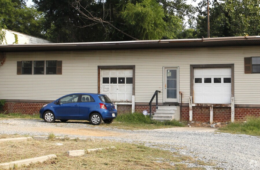 451 Bishop St NW, Atlanta, GA à louer - Photo de l’immeuble – Image 2 sur 2