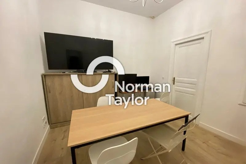 10 Rue Boyer, Montpellier à louer - Photo de l’immeuble – Image 3 sur 3