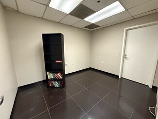 Plus de détails pour 11155 SW 112th Ave, Miami, FL - Local d'activités à louer