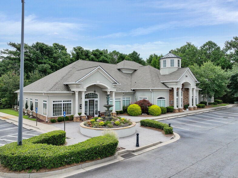 1816 Eagle Dr, Woodstock, GA à louer - Photo de l’immeuble – Image 3 sur 10