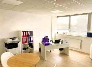 Bureau dans Évry-Courcouronnes à louer Photo intérieure– Image 2 sur 5