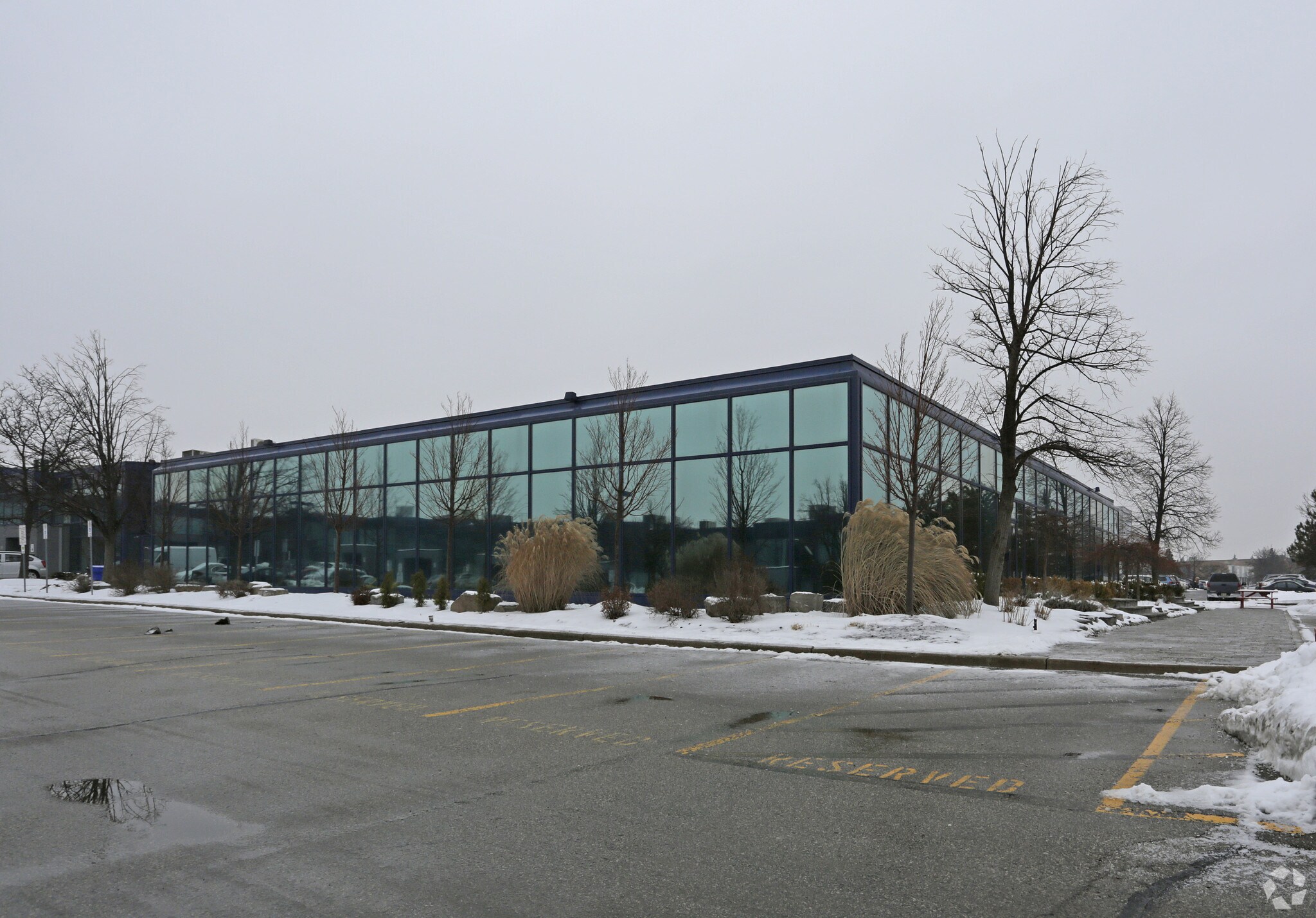 175 E Traders Blvd, Mississauga, ON à louer Photo principale– Image 1 sur 7