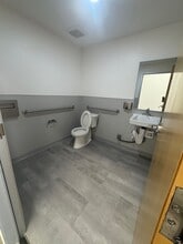 1200-1330 E Washington St, Colton, CA à louer Photo intérieure– Image 1 sur 3