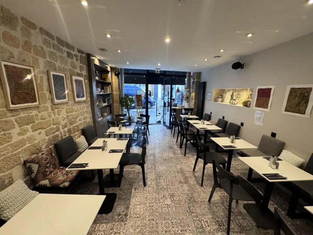 Local commercial dans Paris à vendre Photo intérieure– Image 1 sur 8