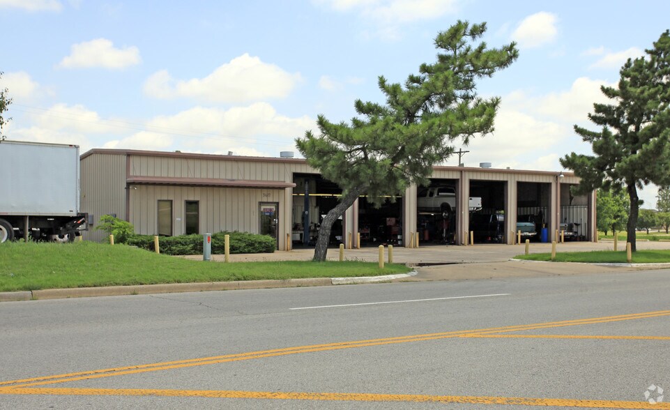 3617 SW 44th St, Oklahoma City, OK à vendre - Photo de l’immeuble – Image 2 sur 6