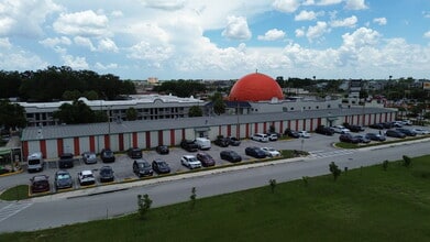 5401 W Irlo Bronson Memorial Hwy, Kissimmee, FL à louer Photo de l’immeuble– Image 2 sur 6
