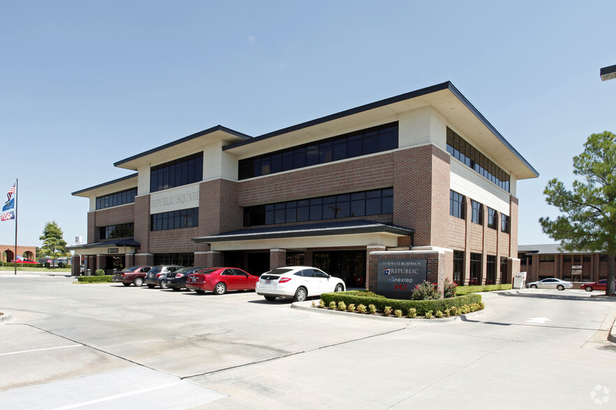 3550 W Robinson St, Norman, OK à louer - Photo principale – Image 1 sur 20