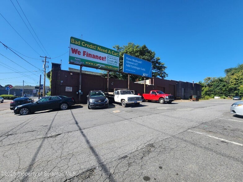 1323 N Main Ave, Scranton, PA à vendre - Photo de l’immeuble – Image 2 sur 3