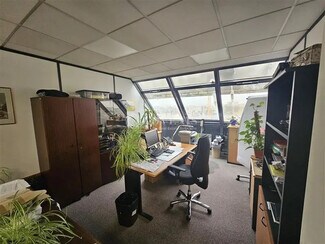 Plus de détails pour Bureau à louer