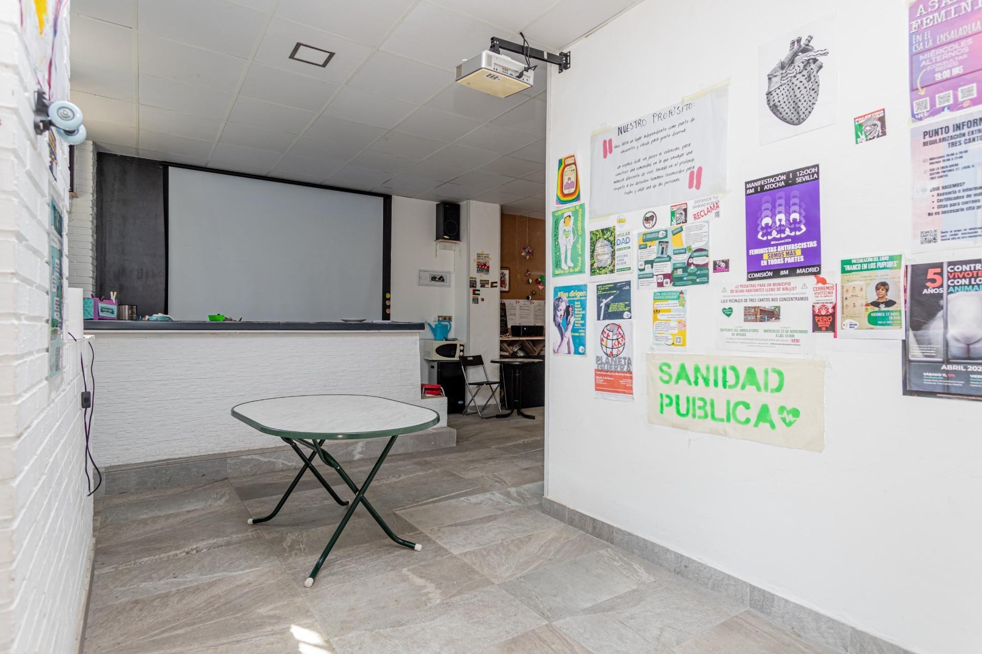 Local commercial dans Tres Cantos, Madrid à vendre Photo intérieure– Image 1 sur 12