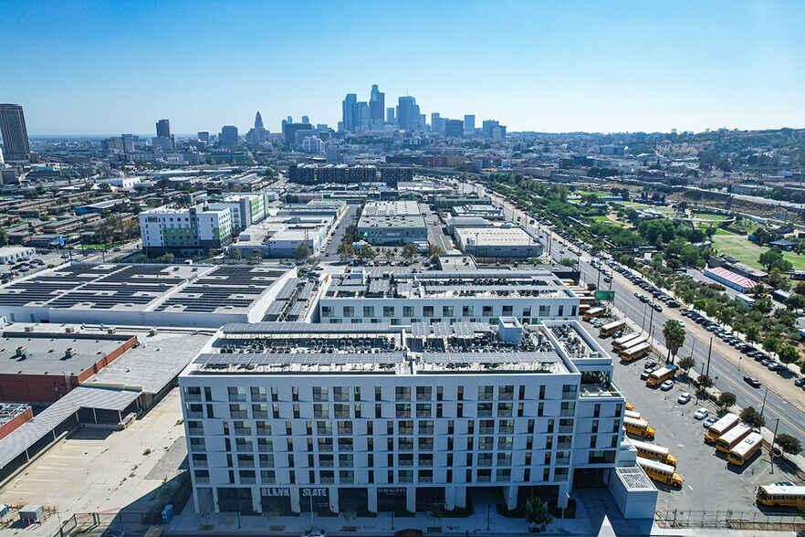 200 Mesnager St, Los Angeles, CA à louer - Photo de l’immeuble – Image 2 sur 18