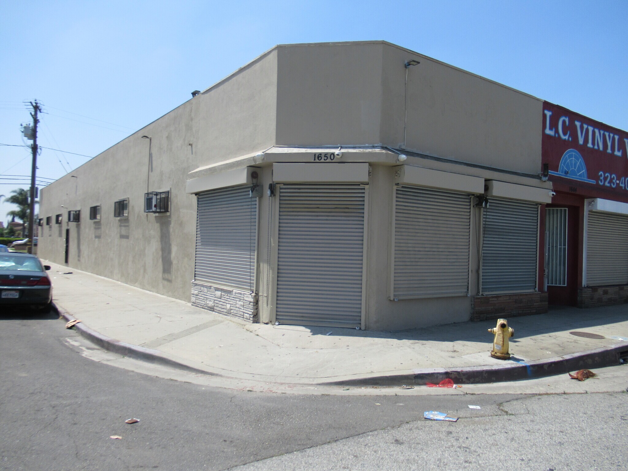1644 E Compton Blvd, Compton, CA à louer Photo de l’immeuble– Image 1 sur 8