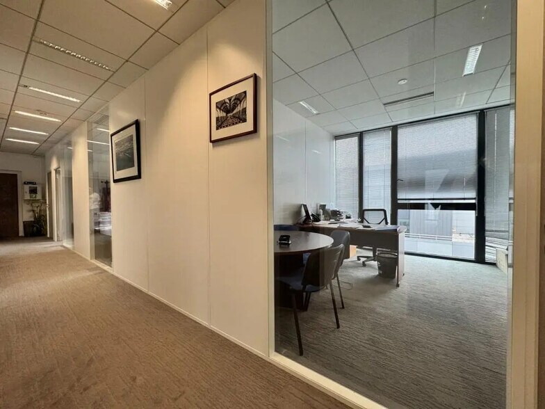 Bureau dans Clichy à louer - Photo intérieure – Image 3 sur 11