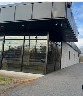 Plus de détails pour 2517 S Main St, High Point, NC - Bureau/Local commercial à louer