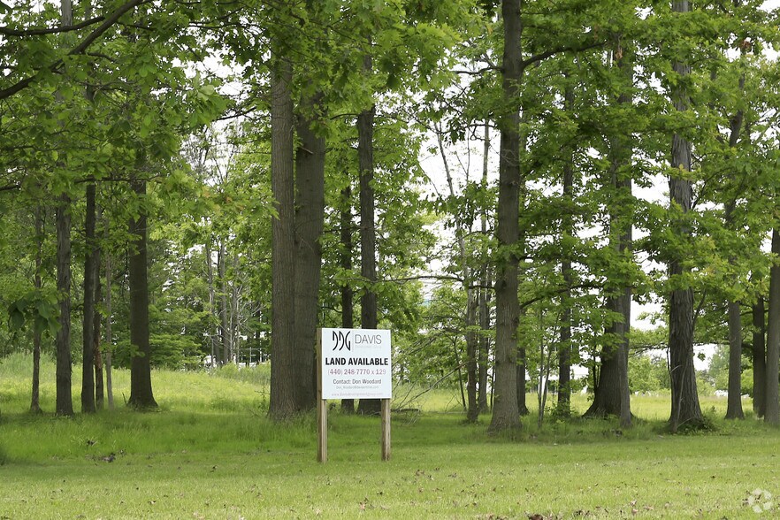 6072 Parkland Blvd, Mayfield Heights, OH à vendre - Photo principale – Image 2 sur 3