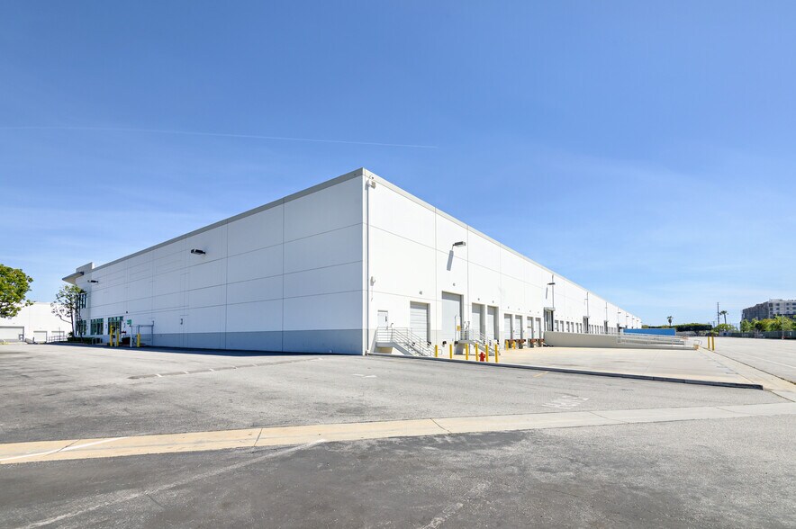 2815 W El Segundo Blvd, Hawthorne, CA à louer - Photo de l’immeuble – Image 3 sur 5