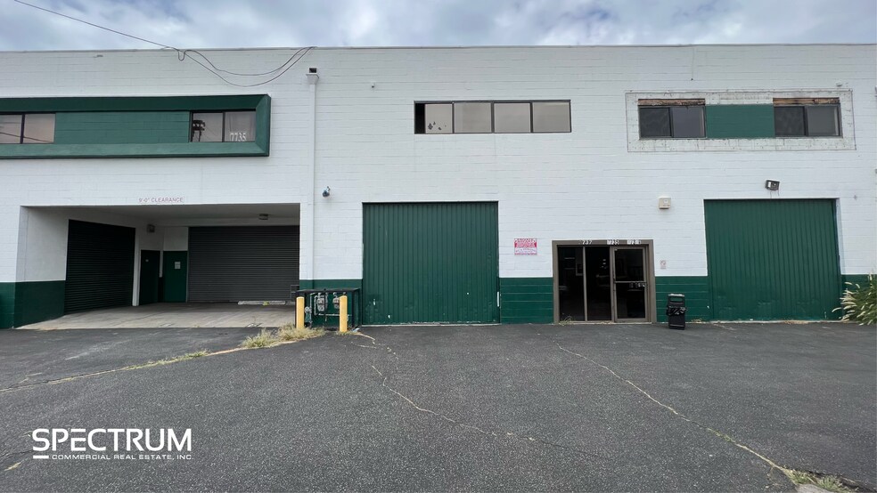 7735-7751 Densmore Ave, Van Nuys, CA à louer - Photo de l’immeuble – Image 2 sur 5