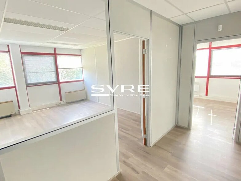 Bureau dans Meyreuil à louer - Photo de l’immeuble – Image 1 sur 4