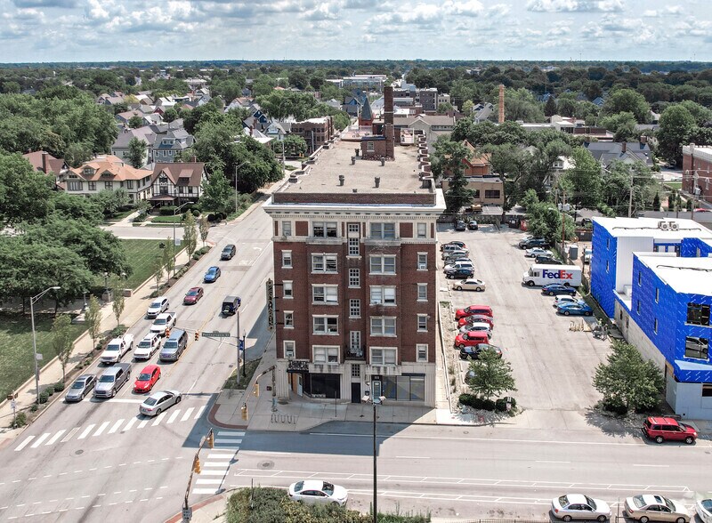 111 E 16th St, Indianapolis, IN à louer - Photo de l’immeuble – Image 1 sur 15