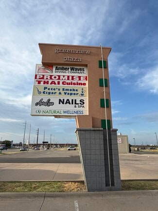 Plus de détails pour 303-313 S Greenwich Rd, Wichita, KS - Local commercial à louer