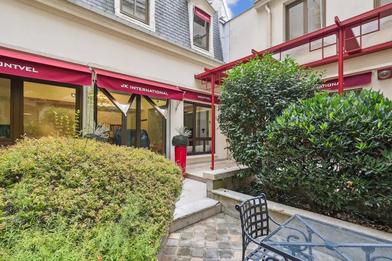 Bureau dans Paris à louer - Photo de l’immeuble – Image 1 sur 12