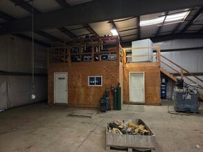 217 Alfery Ln, Mount Pleasant, PA à louer Photo intérieure– Image 1 sur 3