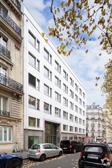 58 Avenue Marceau, Paris à louer - Photo de l’immeuble – Image 2 sur 5
