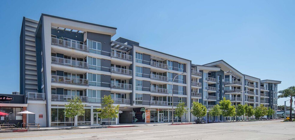 11924 W Washington Blvd, Los Angeles, CA à louer - Photo de l’immeuble – Image 2 sur 82
