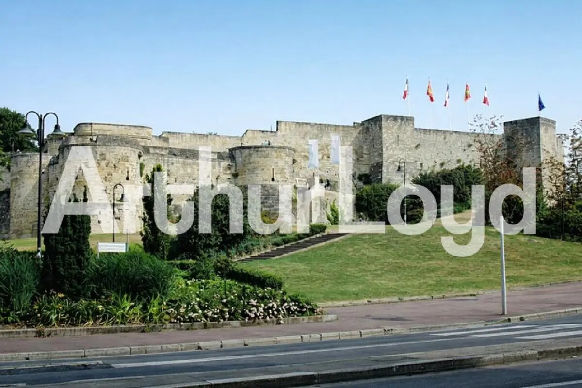 Local commercial dans Caen à louer Photo de l’immeuble– Image 1 sur 2