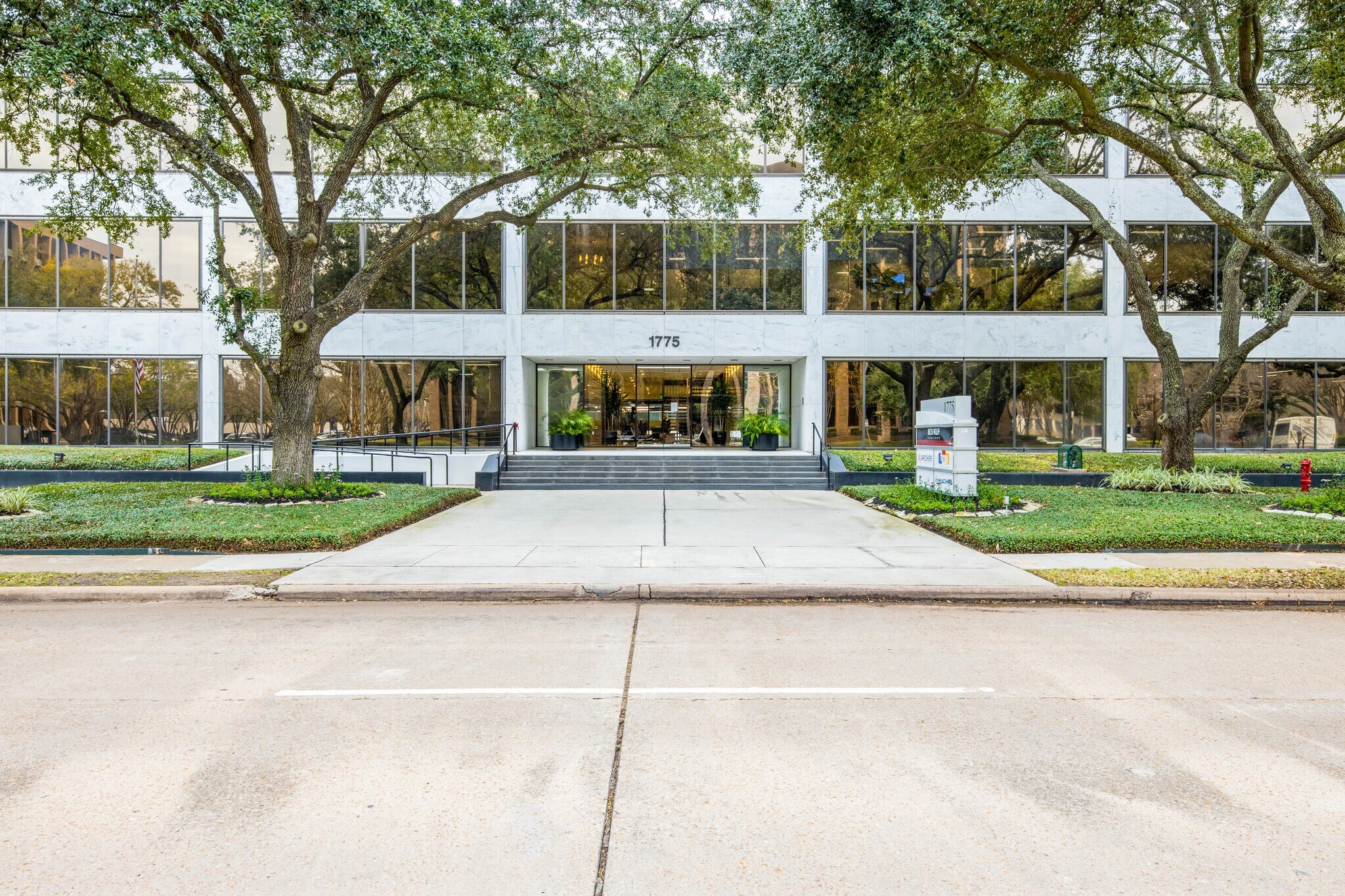 1775 St James Pl, Houston, TX à louer Photo principale– Image 1 sur 5