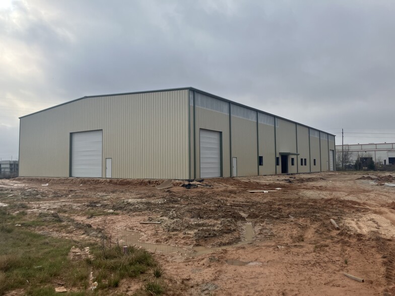 34277 Sunset Ln, Brookshire, TX à louer - Photo de l’immeuble – Image 1 sur 24