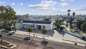 Willow Retail Building - Commerce