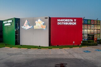 Plus de détails pour 7400 North Fwy, Houston, TX - Local commercial à louer