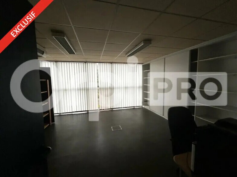 Bureau dans Compiègne à louer - Photo intérieure – Image 2 sur 8