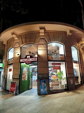 Plus de détails pour Calle Gran Vía de Colón, 52, Granada - Local commercial à louer