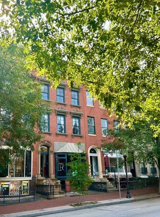 Plus de détails pour 825 N Charles St, Baltimore, MD - Logement à vendre