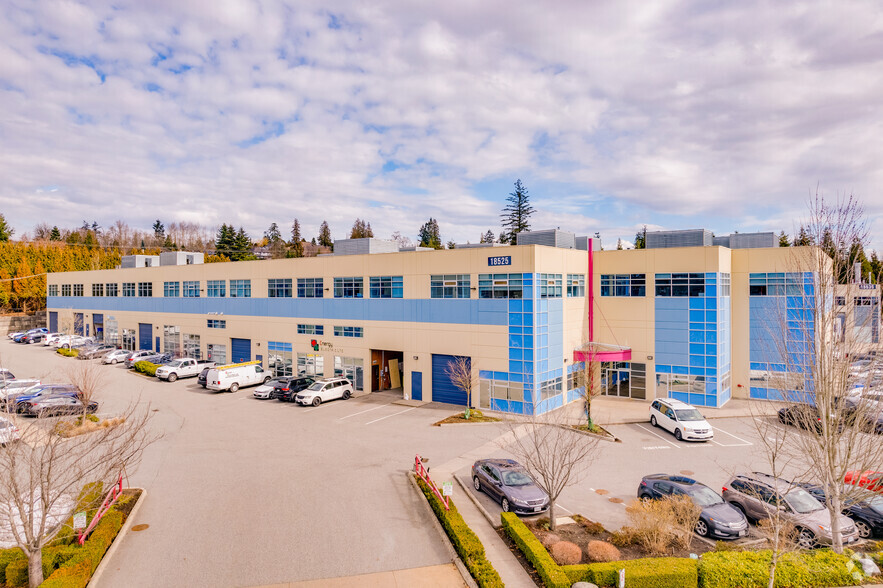 18525 53rd Ave, Surrey, BC à louer - Photo de l’immeuble – Image 3 sur 9