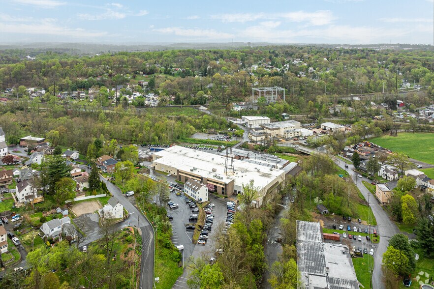 2 New Rd, Aston, PA à louer - Aérien – Image 3 sur 4
