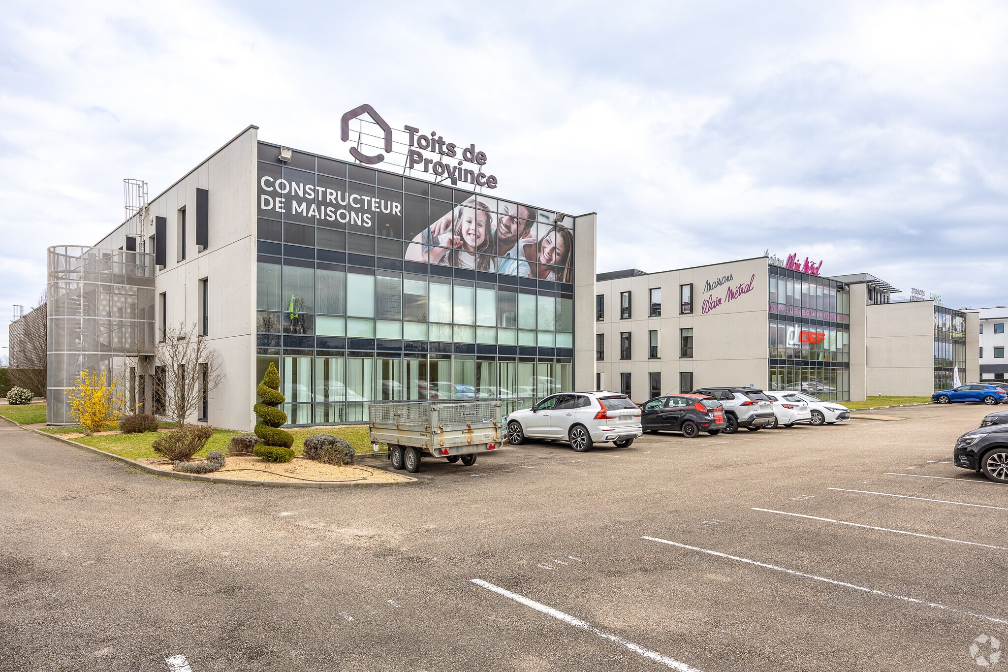 Bureau dans Saint-Priest à louer Photo principale– Image 1 sur 4