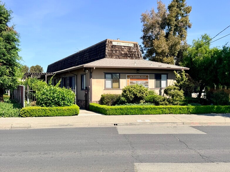 146 Harder Rd, Hayward, CA à vendre - Photo principale – Image 1 sur 12